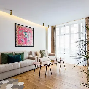 Apartment Cmg Charonne / Voltaire Iii