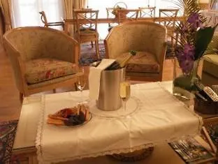 **** Aparthotel Residence Alma Marceau Paris France